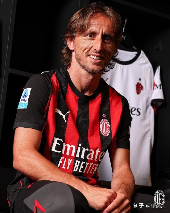 全网首发，足球纪录电影《决战梭鱼湾》明日12：00登陆爱奇艺