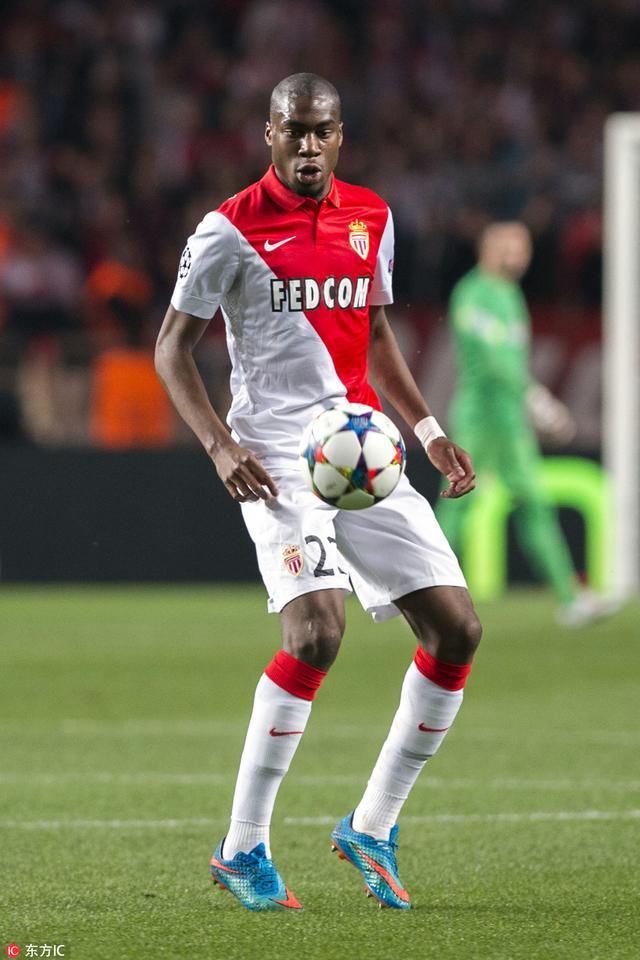 保罗被裁掉后，19年资深快船球迷愤怒脱粉，格里芬点赞