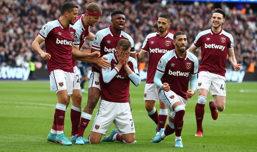 拉波尔塔承诺与弗里克续约：他的地位已稳固，会见证球场完工