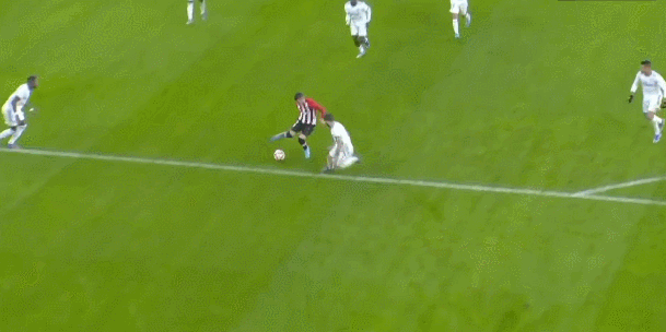 克莱顿替补6中5轰12分，爵士半场唯一上双球员